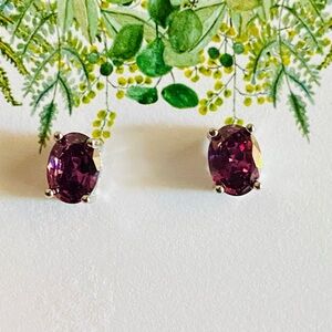 Demure Natural Amethyst oval stud earrings minimalist